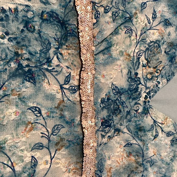 INC size M lace top - Picture 3 of 6